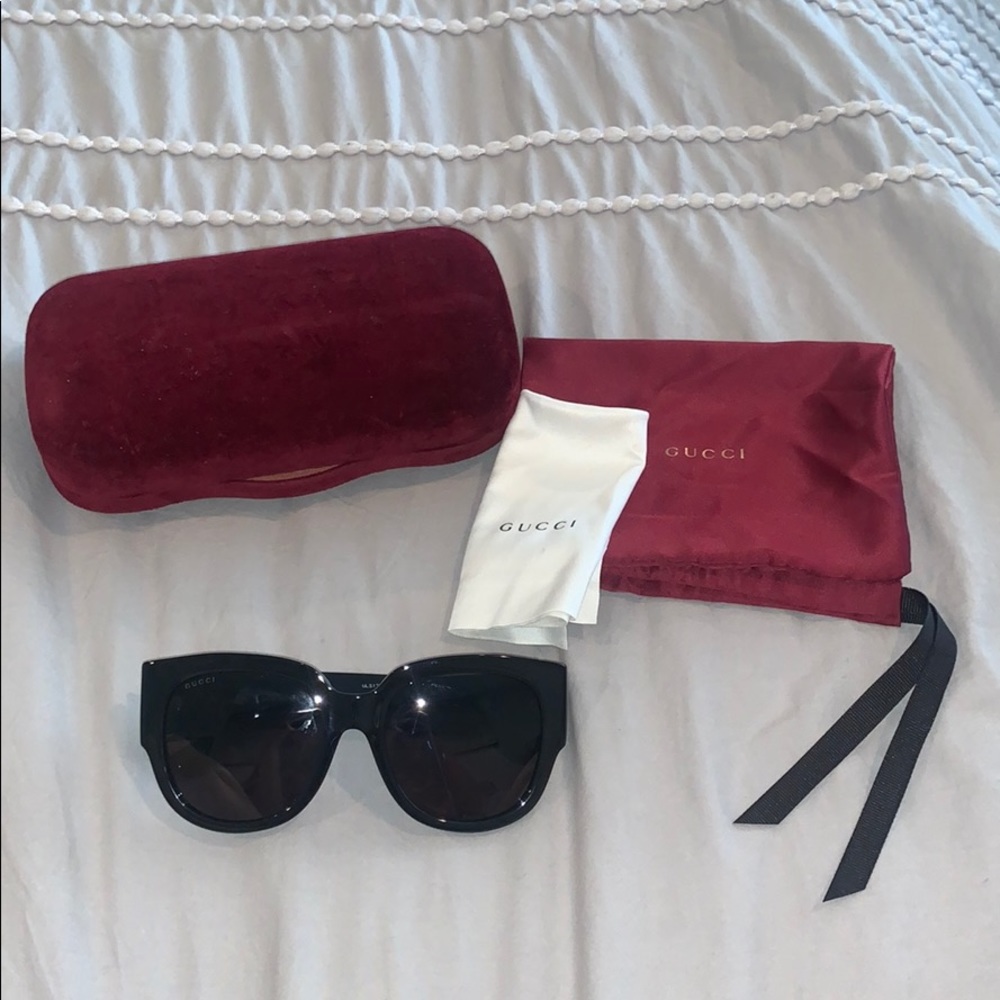Gucci SunglassesNWOT - Picture 6 of 16
